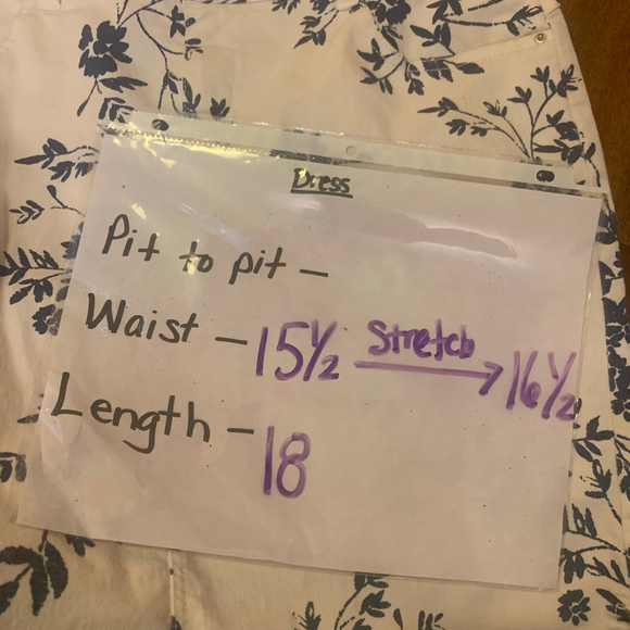 Cato Mini Skirt 4 White with Blue Floral Pockets - Picture 5 of 7